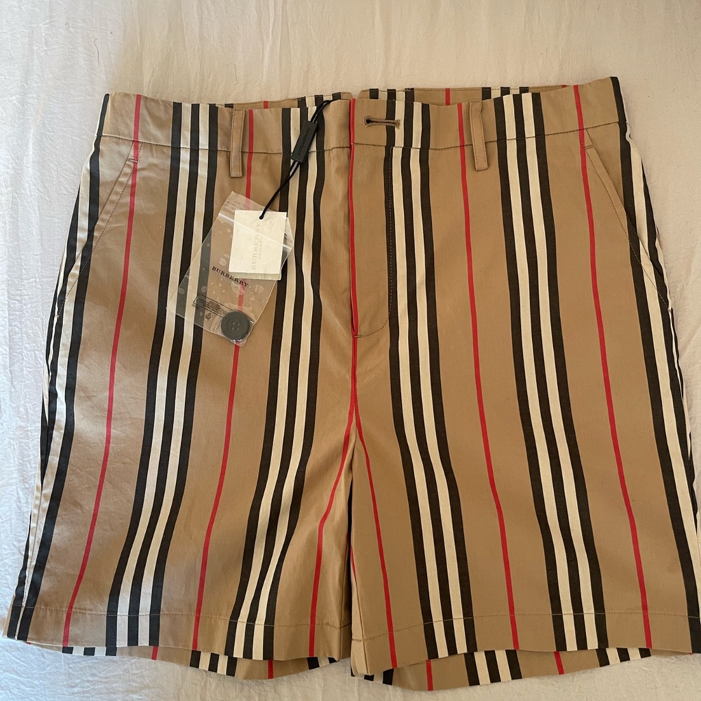 Brand NEW | Burberry Shorts | Boys 14